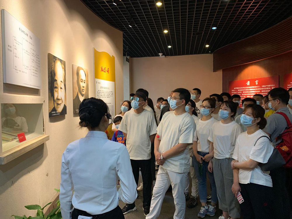 8-华中区域组织整个员工赴长沙开慧镇发展党史进建教育。.jpg